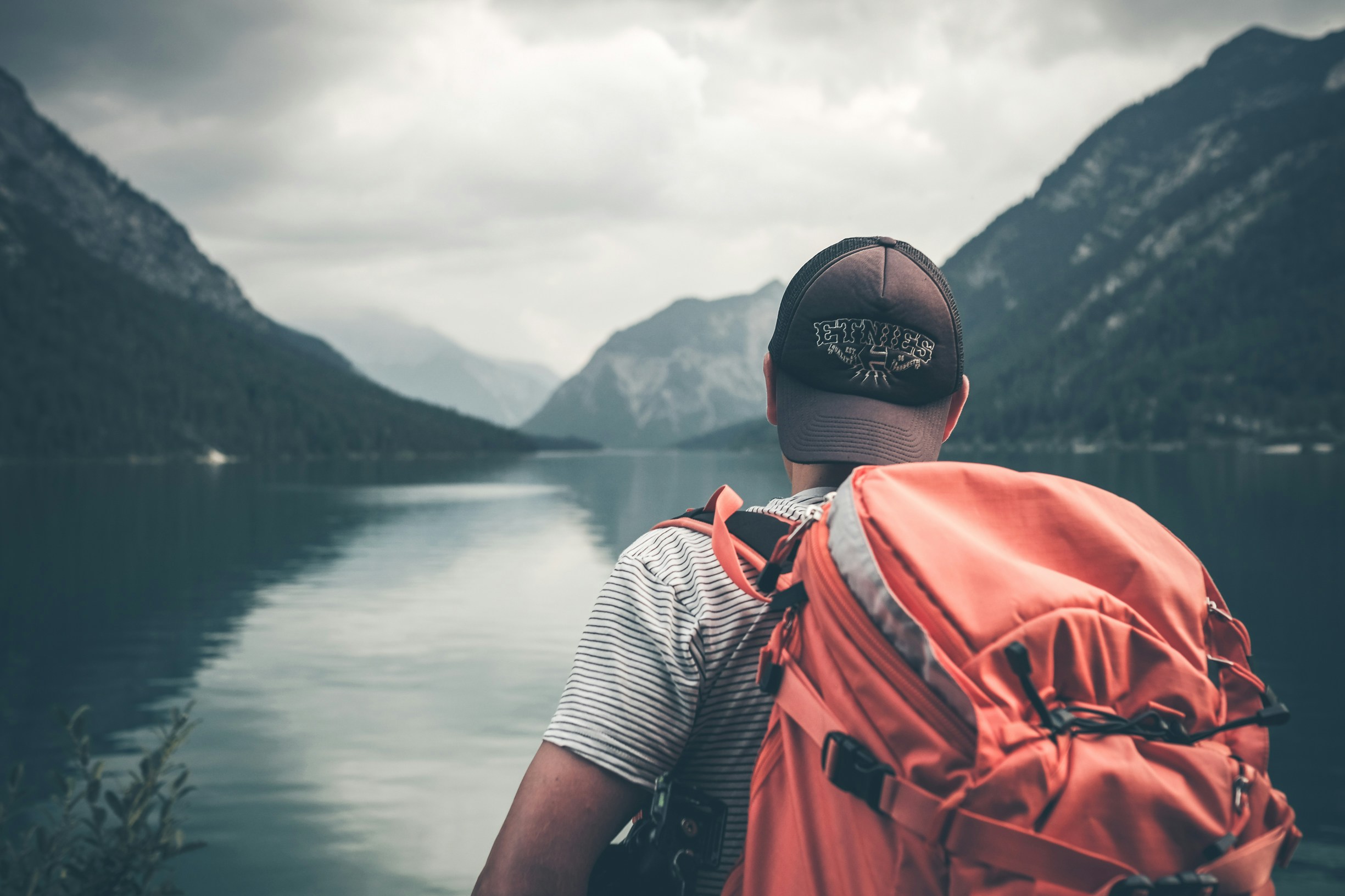 Travelling On A Budget: Tips to Save Money and Still Have An Amazing Trip