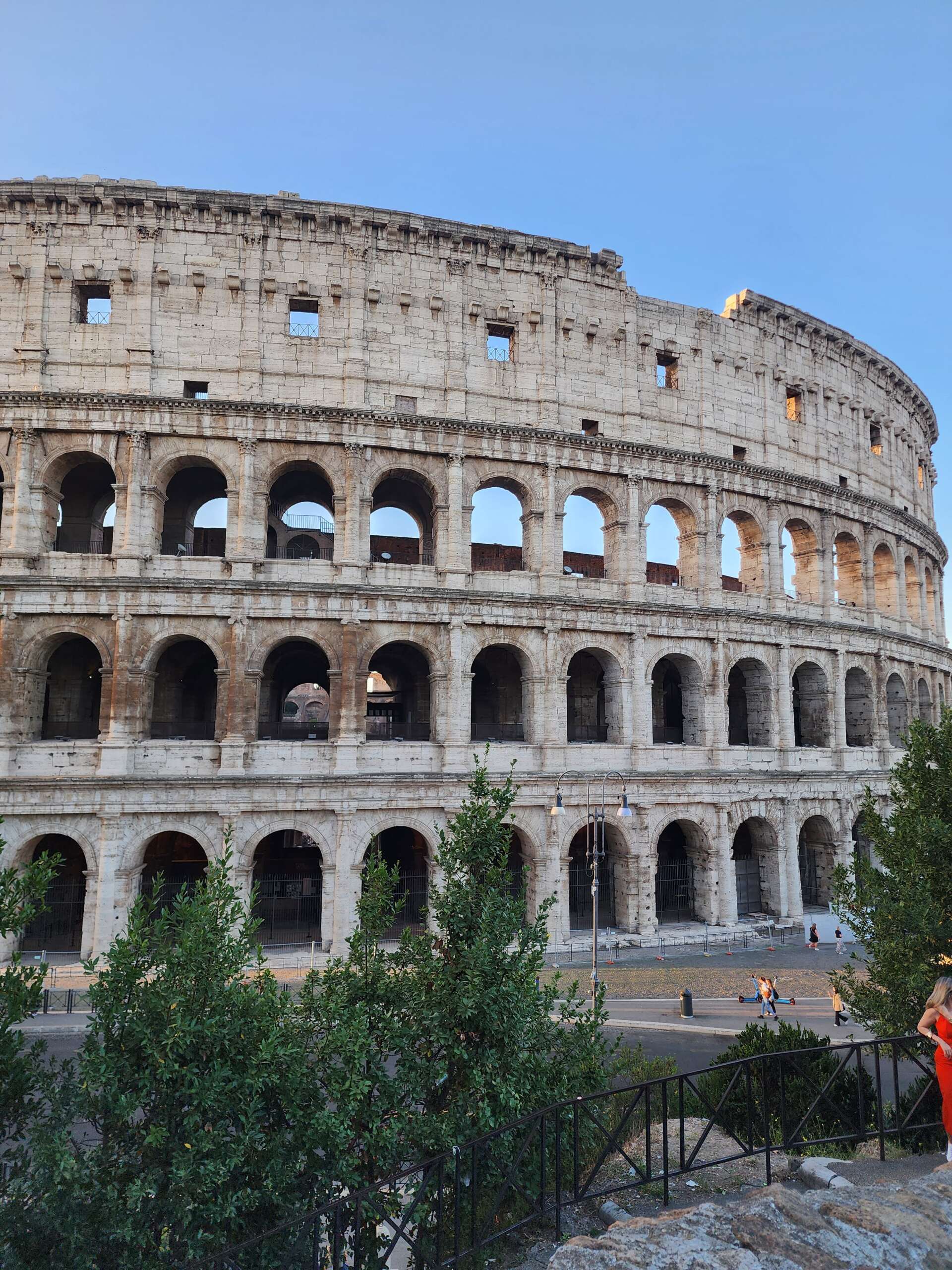 Historical Walking Tours : Exploring the Past In Reality